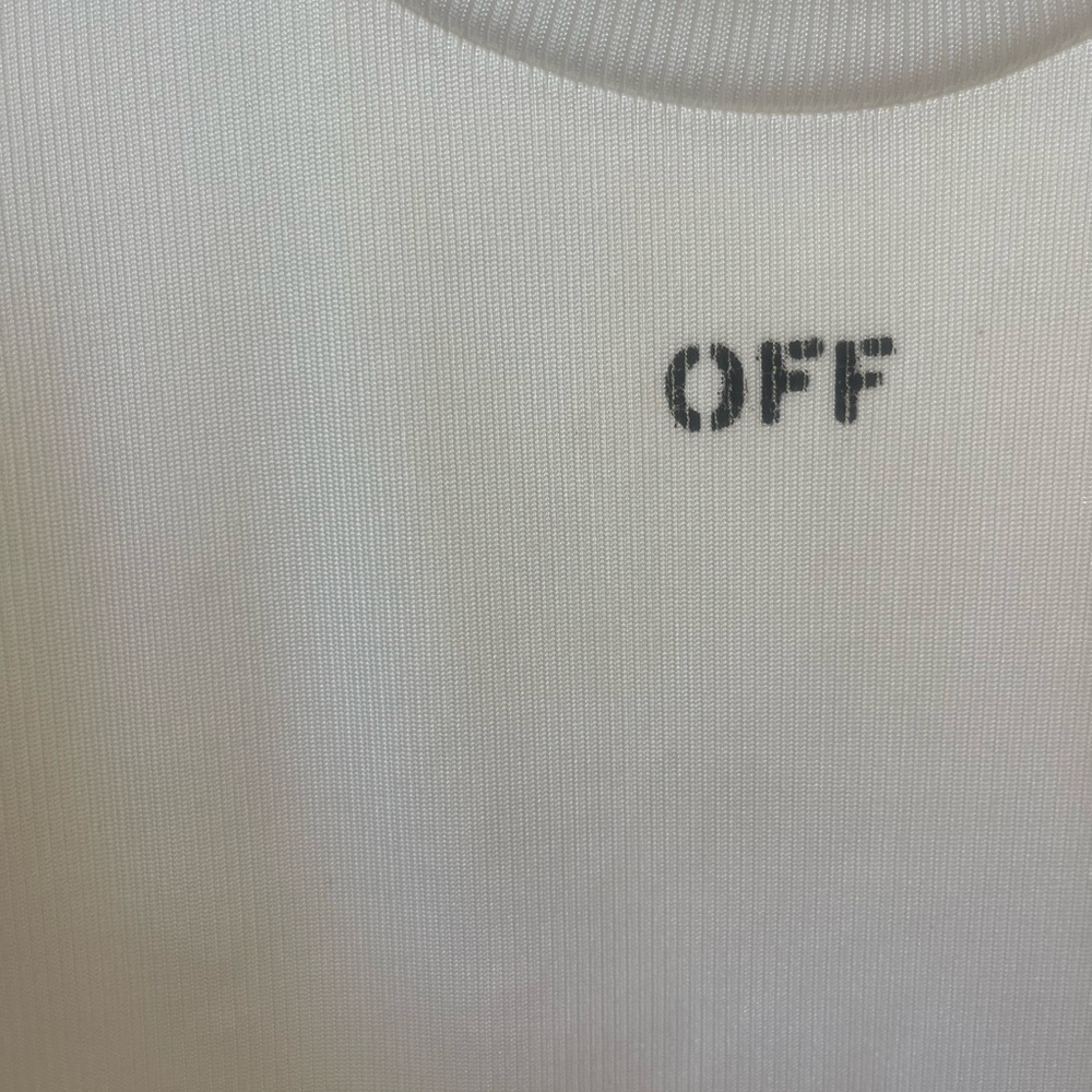 Off-White Ribbed Asymmetrical Crop Tee - Picture 7 of 10